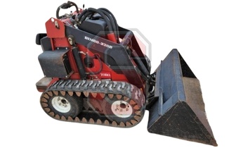 Toro Dingo 320D